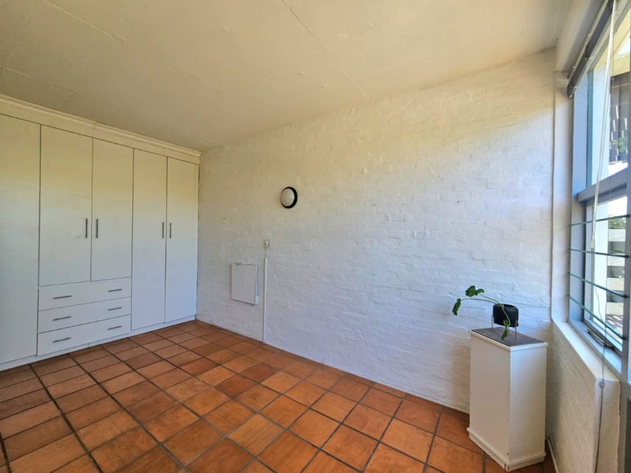5 Bedroom Property for Sale in Herolds Bay Western Cape
